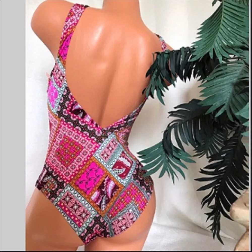VS S CAGED STRAPPY PAISLEY ONE PIECE BATHING SUITS - Picture 2 of 2